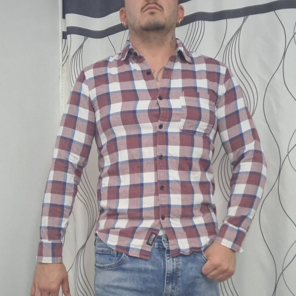Hollister men's plaid long sleeve button down shirt - Picture 2 of 7